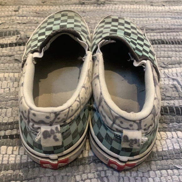 Well worn vans - Picture 3 of 6